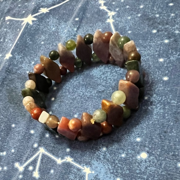 Handmade Colorful Agate Crystal Bracelet - Picture 2 of 3